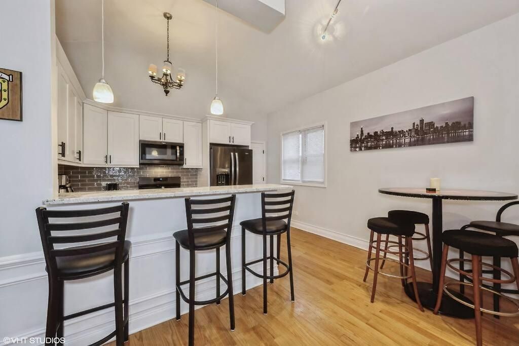2-bed 2-bath - Close To Uc W/ Free Parking Apartment