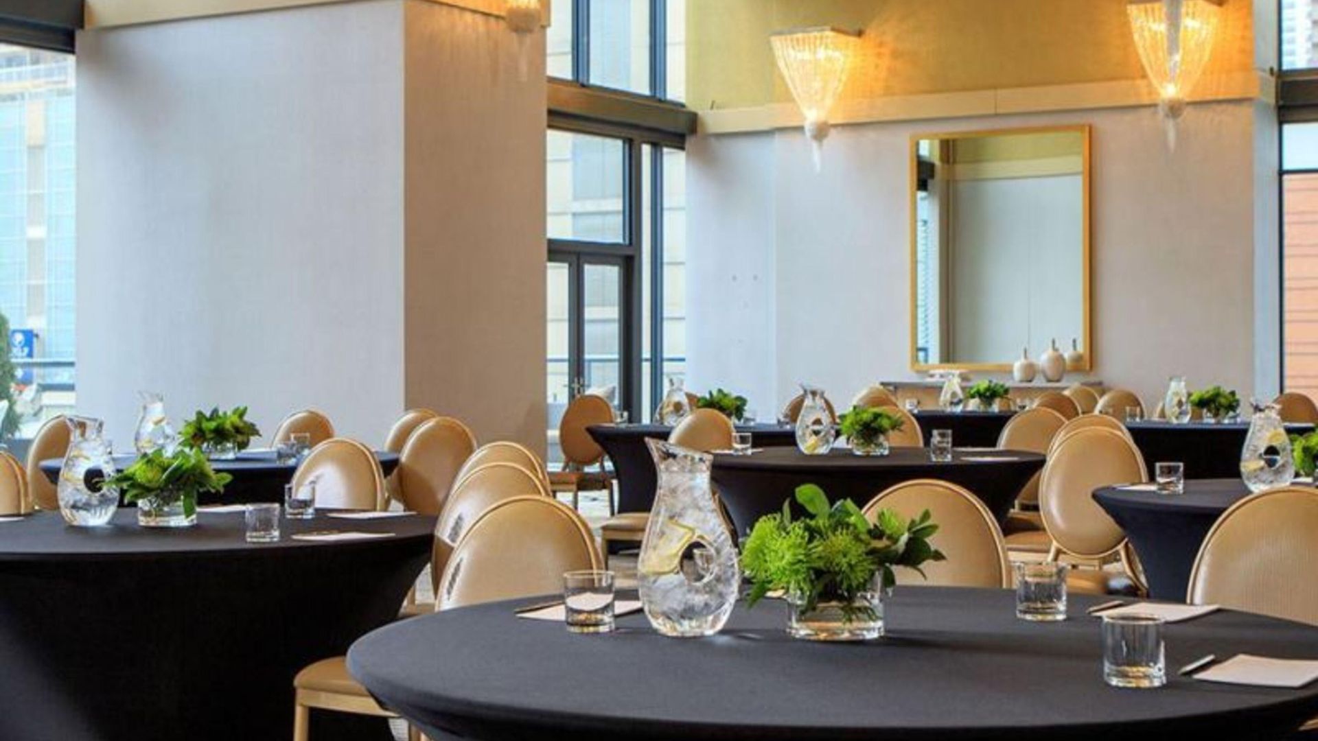 The Royal Sonesta River North 4* Chicago