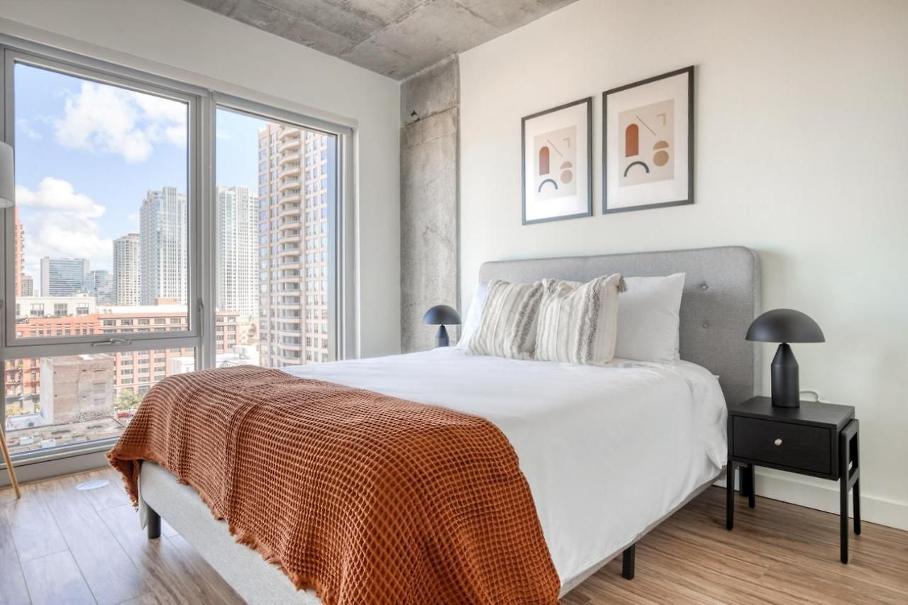 W Loop 2br W Pool Gym Lounge Nr L Chi-748 Apartment *