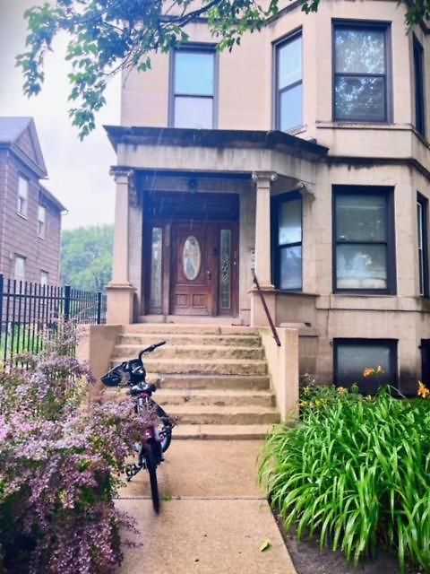 3bd/2ba In Historic Hyde Park Neighborhood W/ Parking Near Of Chicago