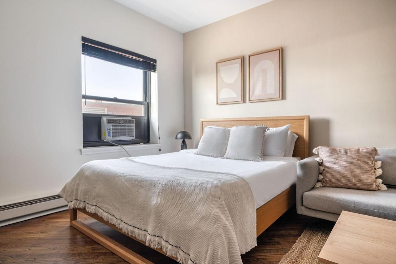 Apartment Gold Coast W Doorman Gym 2 Blocks To L Chi-917 *