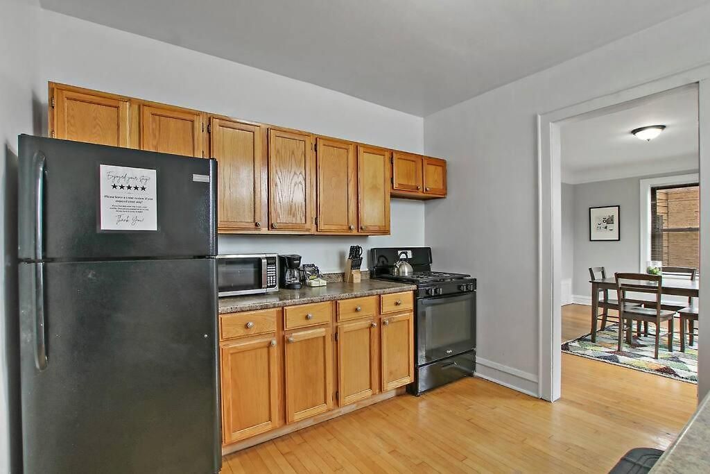 1br Vibrant & Inviting In - Montrose 2e * Chicago
