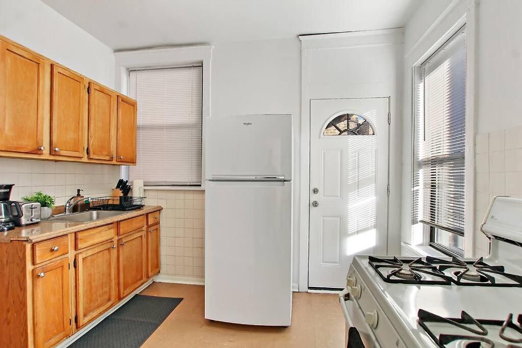 Apartment Cozy & Inviting 2br - Sunnyside 3f