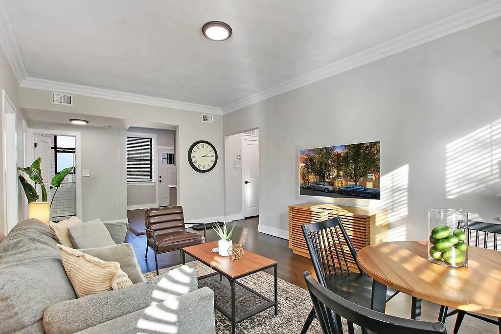 Comfortable 2br - Sunnyside 2f Apartment *