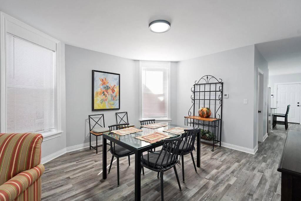 Apartment Newly Rehabbed Greystone With 2 Private Apartments, Backyard, Garage, Laundry, Close To Expressway Chicago