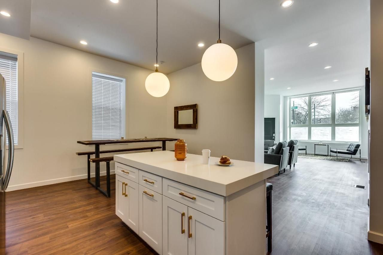 Apartment Converted Store Front Lets Live Like A Local In The Heart Of It All!