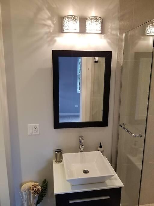 And Cozy. Sleeps 5. Apartment