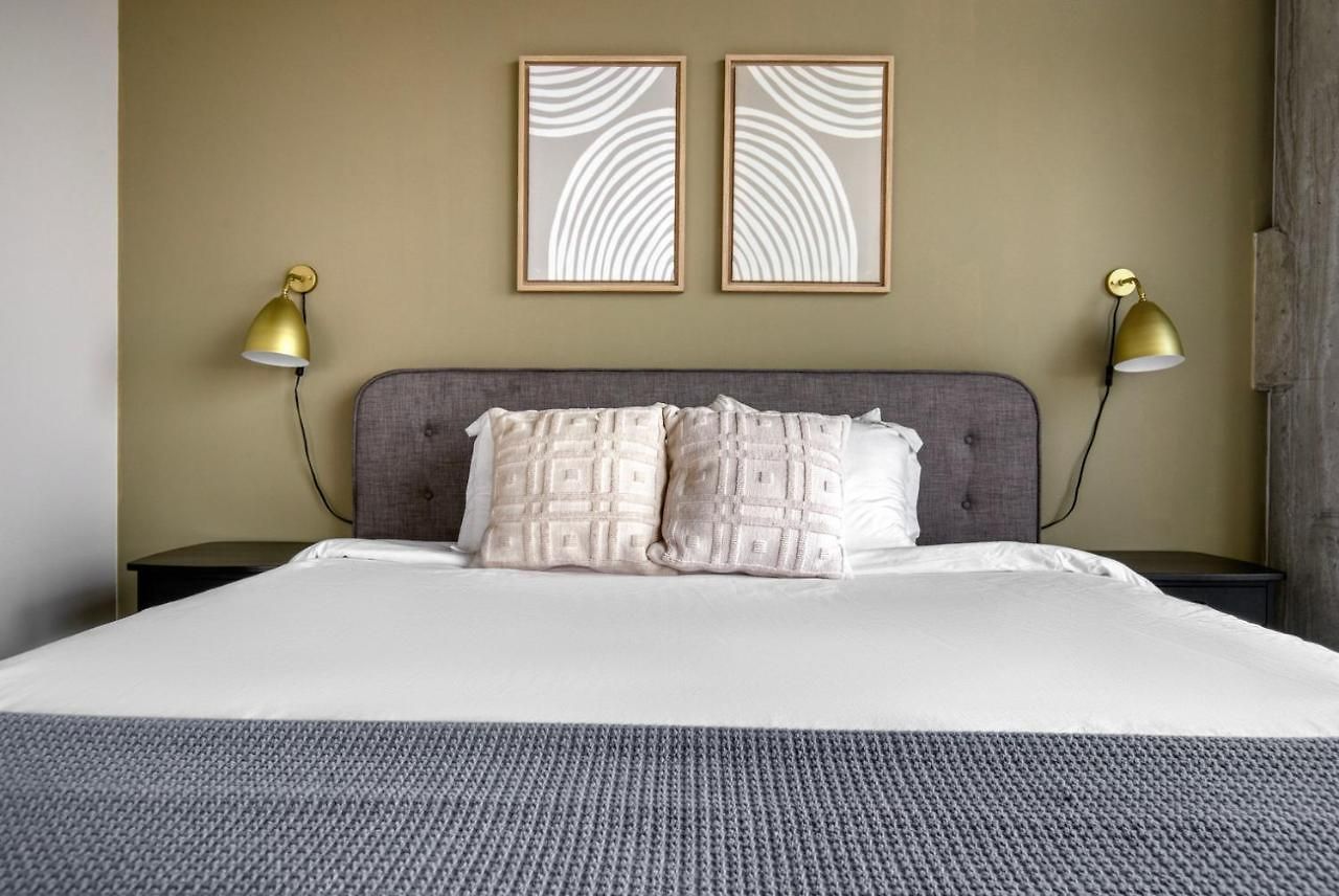 South Loop 2br W Rooftop 3 Blocks To Grant Park Chi-1018