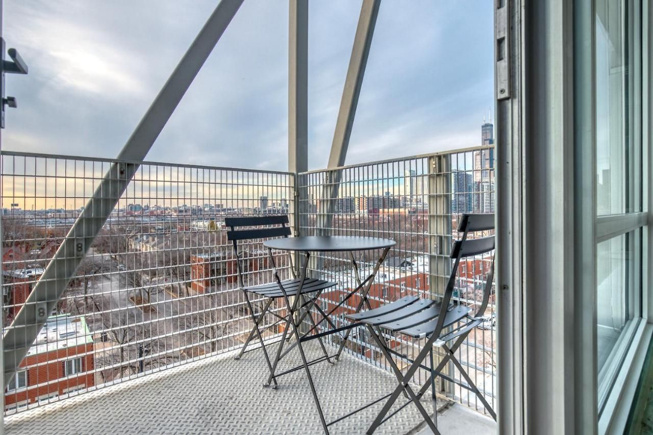 South Loop 2br W Rooftop 3 Blocks To Grant Park Chi-1018 *