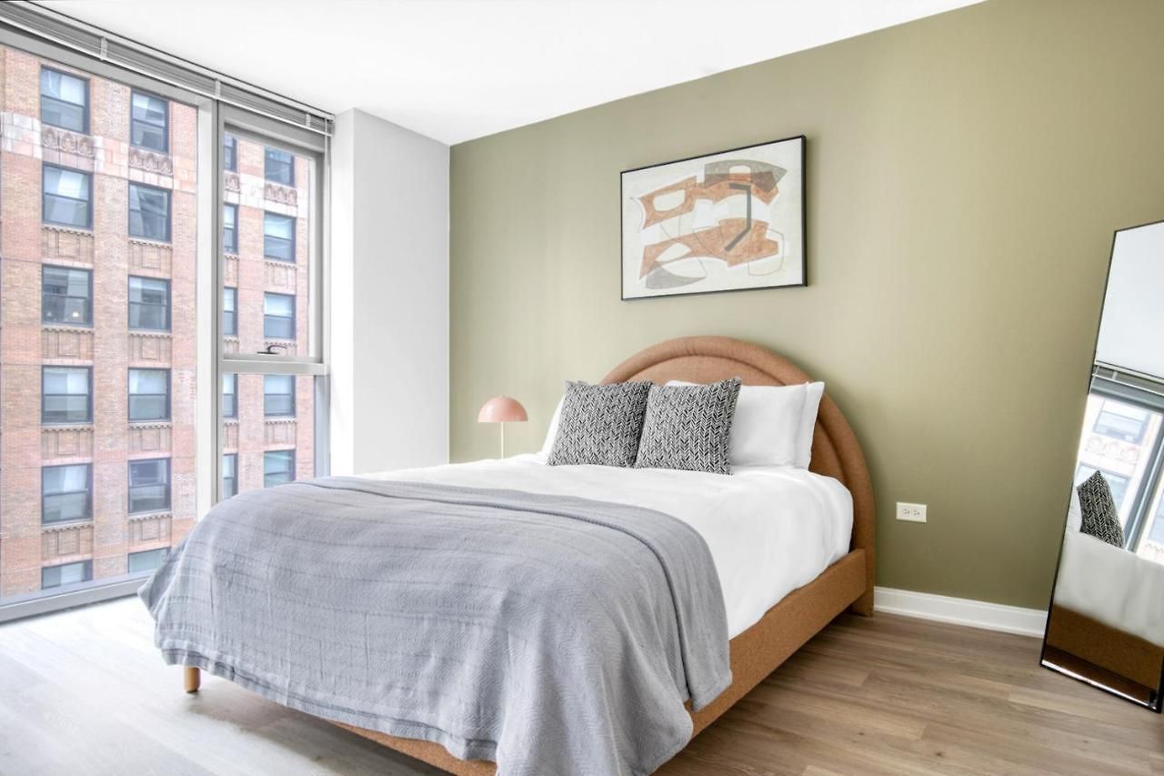 Apartment Loop W Pool Gym Lounge Nr Riverwalk Chi-648