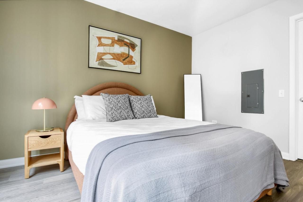 Apartment Loop W Pool Gym Lounge Nr Riverwalk Chi-648 *