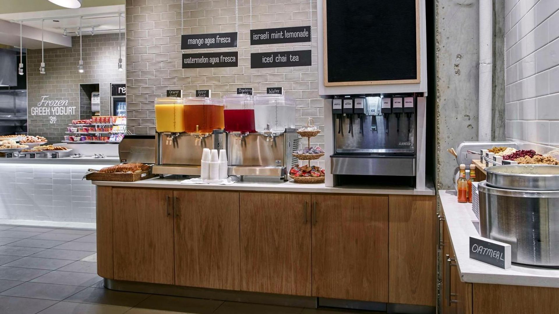 Hyatt Place River North 3*