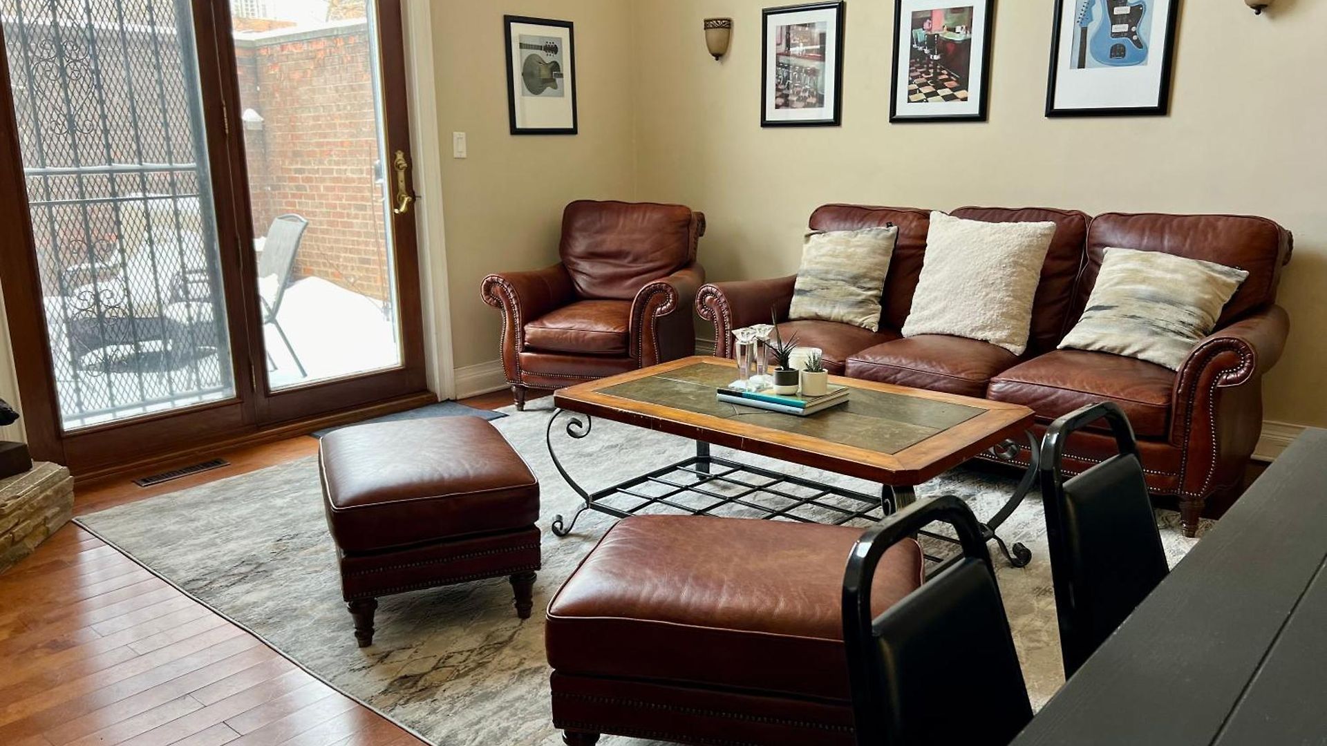 Holiday home 4 Bedroom In Location Parking Fireplace Back Yard Pets Welcome