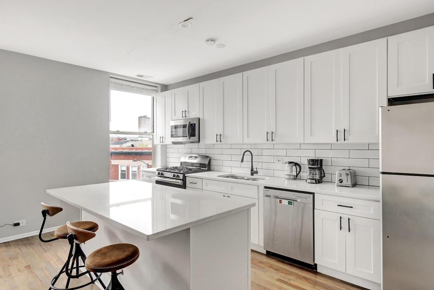 Lakeview 1br W Wd Nr L Wrigley Field Chi-472
