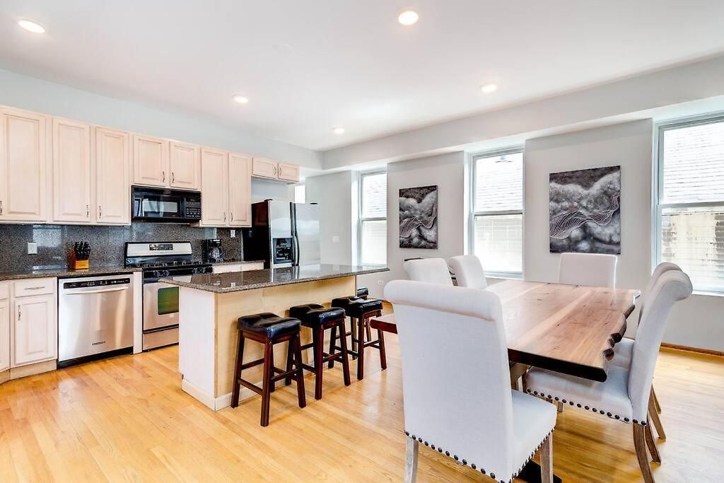 Apartment Stunning 2 Floor Penthouse Downtown Chicago