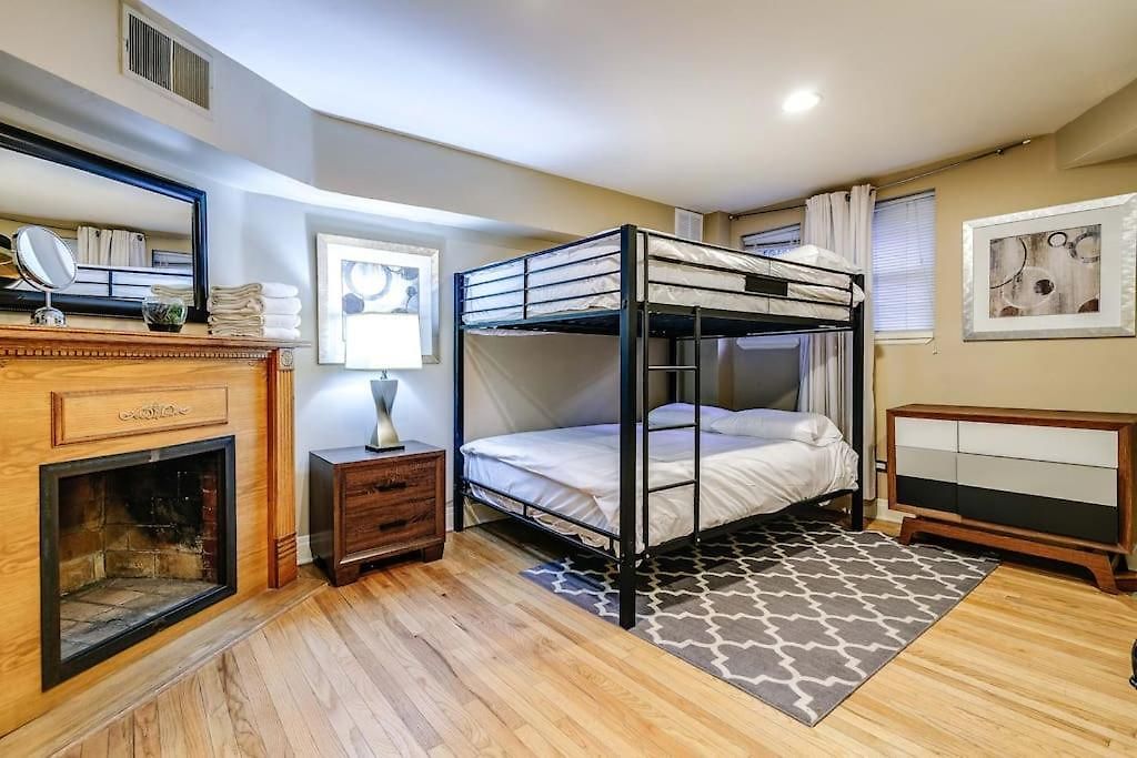 Brownstone In Gold Coast Apartment Chicago