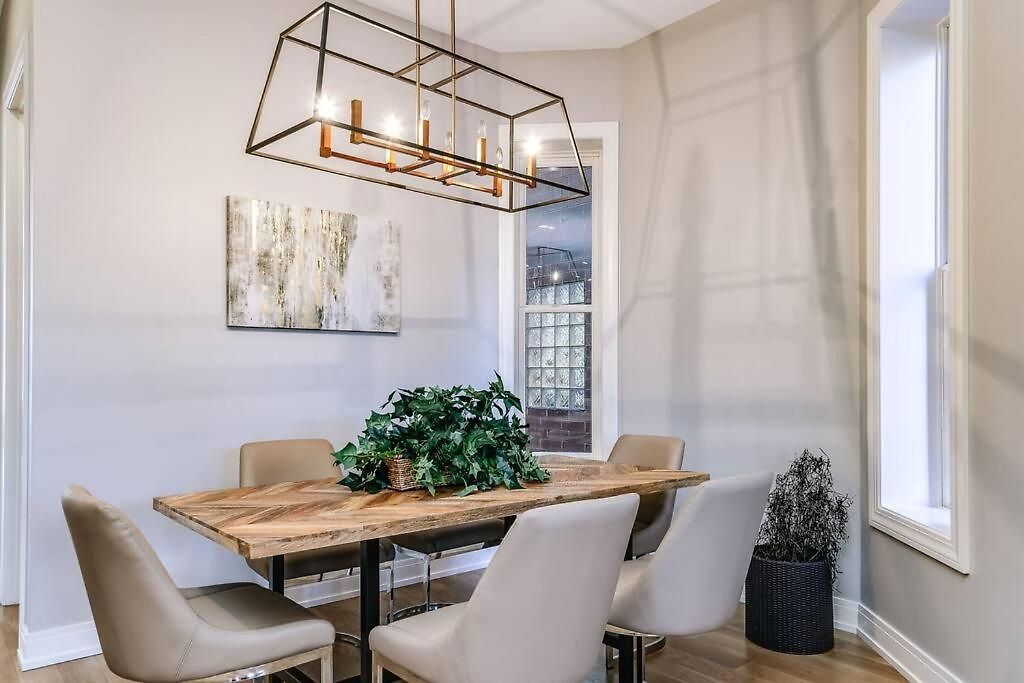 Immaculate Brand New Downtown *