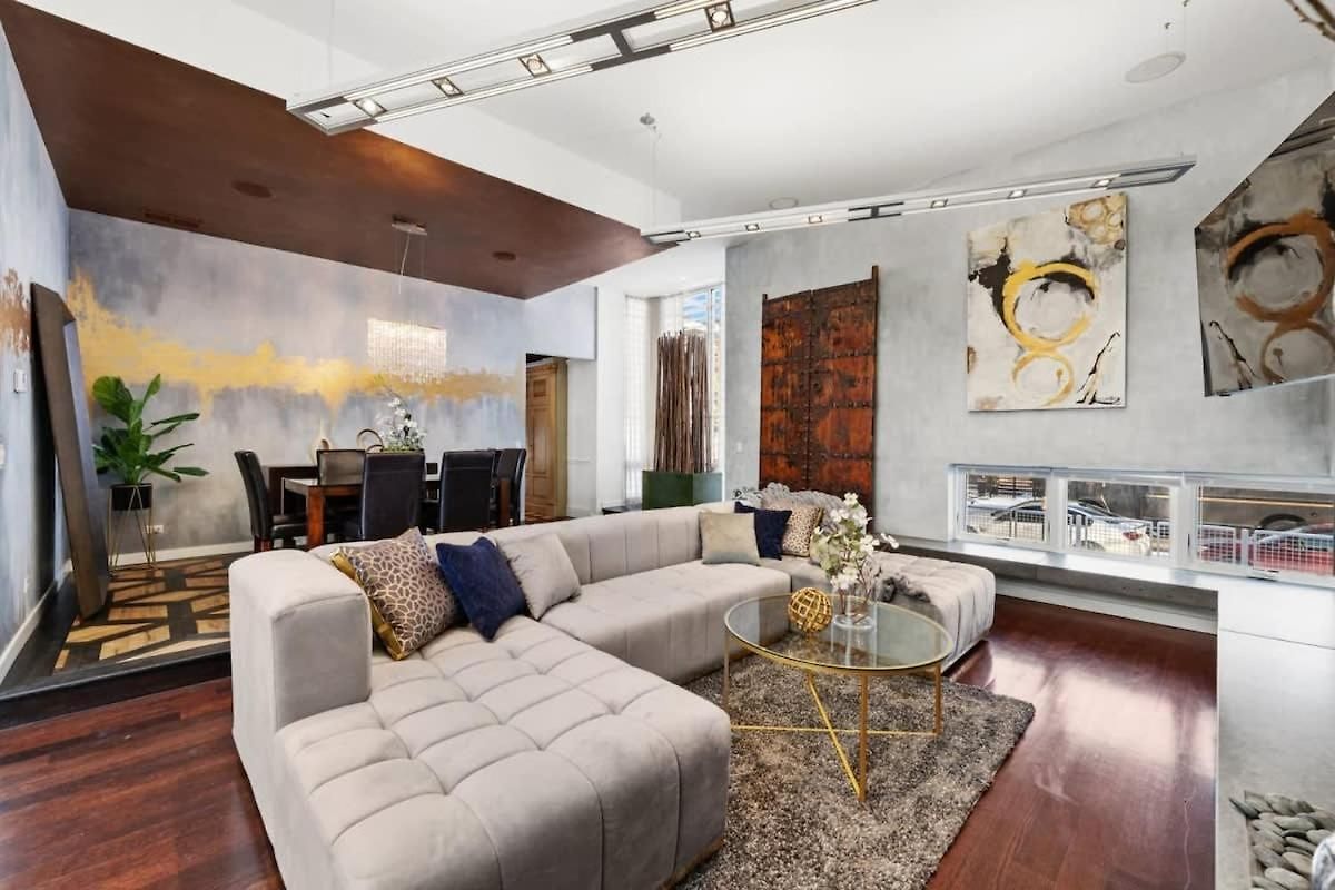 5br 5ba Architectural Estate-theatre Gym Rooftop Holiday home