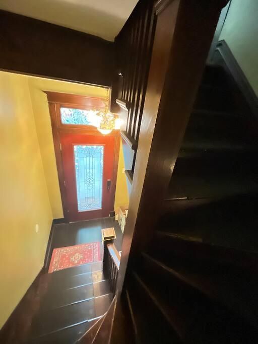 Apartment Irving Park Updated Vintage Unit 2-flat Chicago