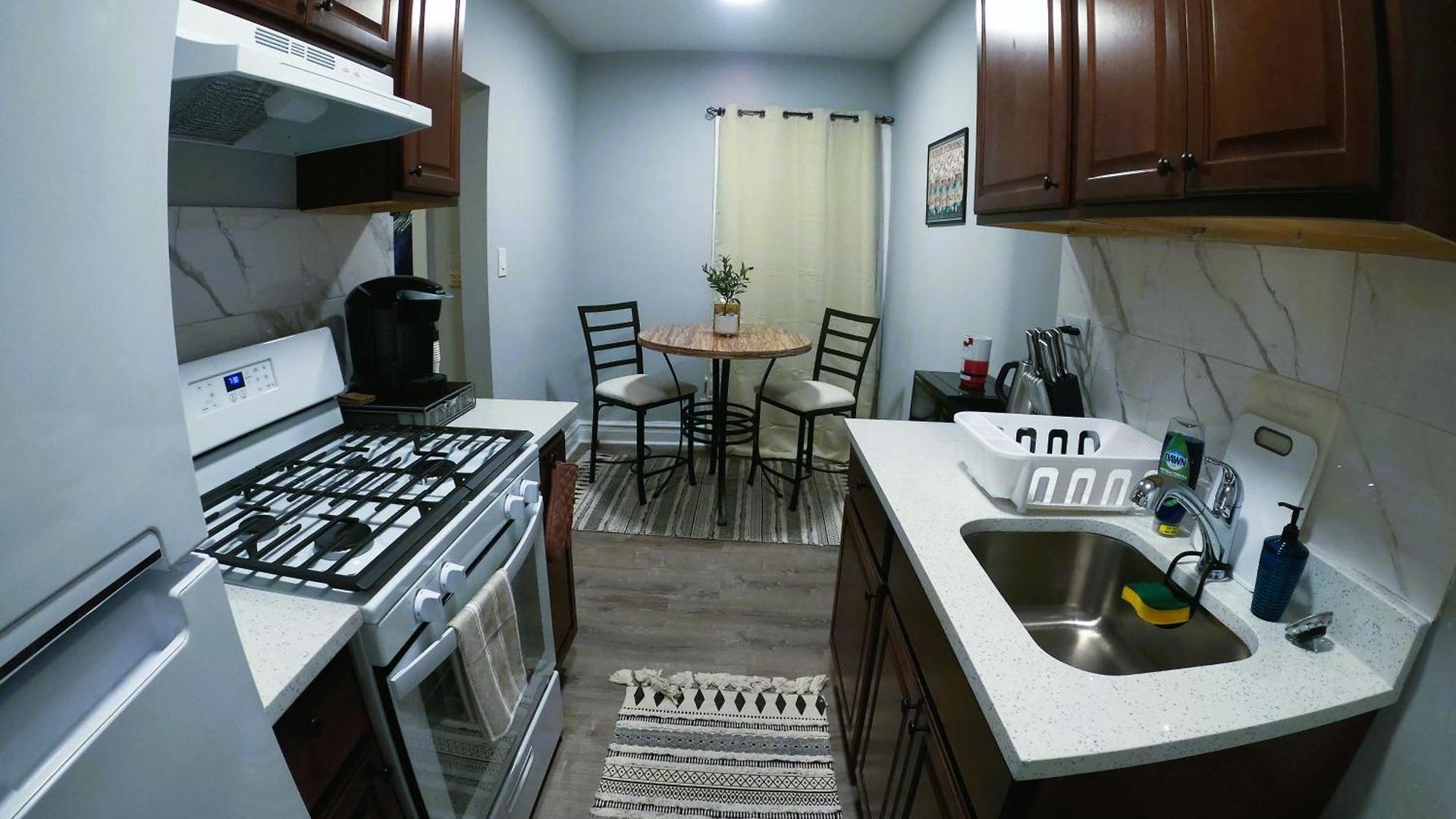 Cozy Studio Near Lake Michigan Apartment *