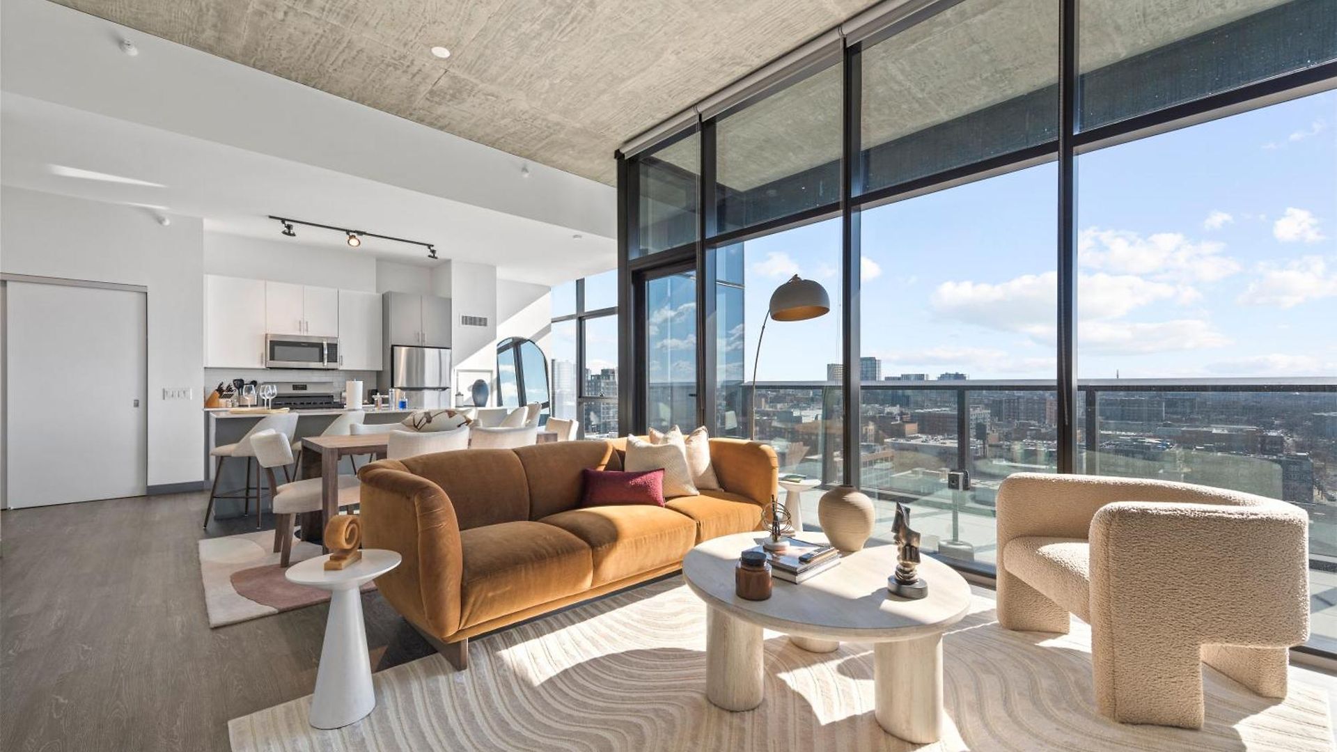 Fulbrix Bright Designer With West Loop Views Apartment *