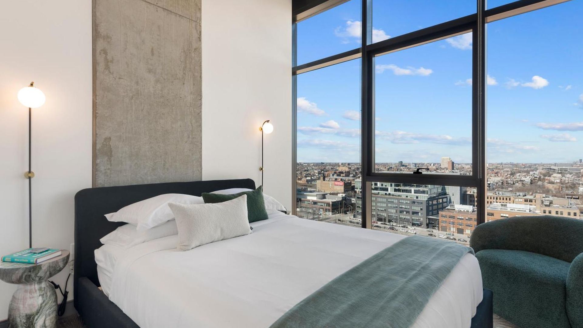 Fulbrix Bright Designer With West Loop Views Apartment Chicago