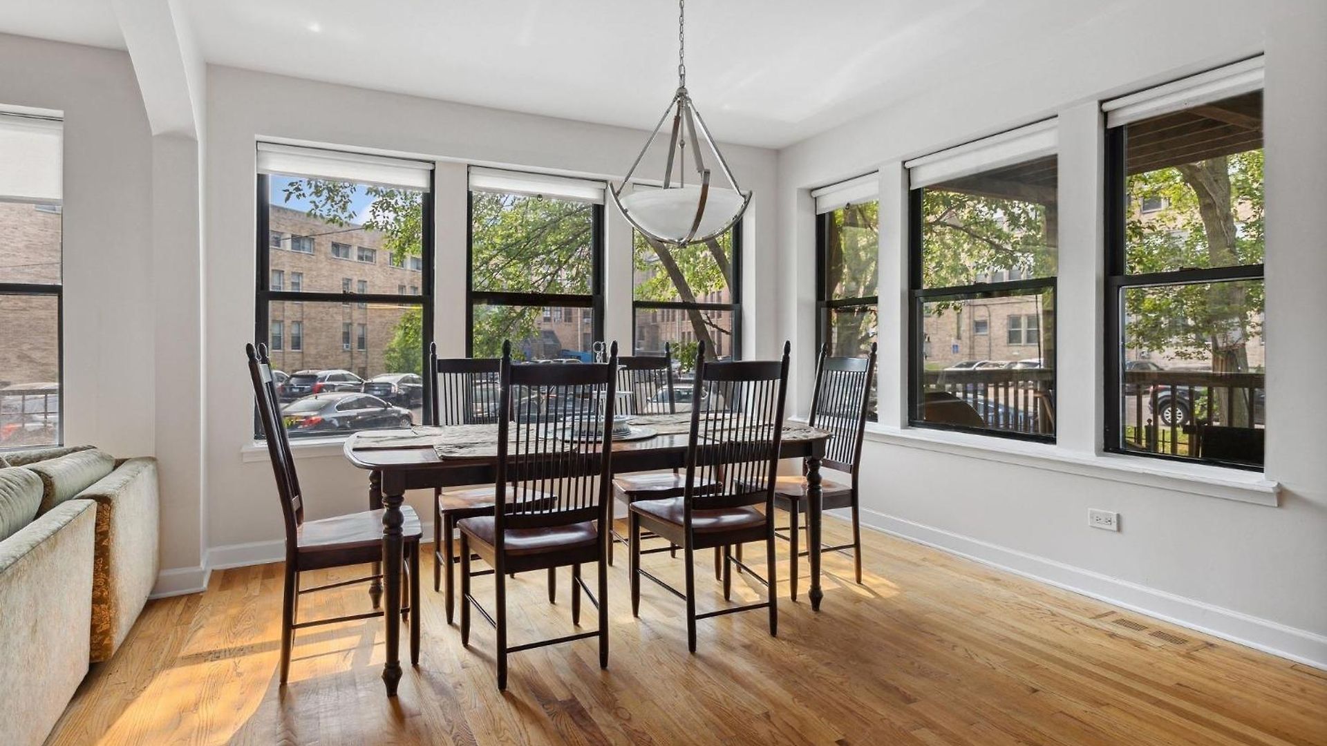Wrigleyville Away From Home! 5 Mins From Downtown! Steps From Lake!! Cozy! * Chicago