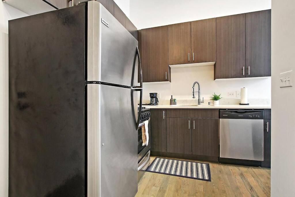 1br Adorable With In-unit Laundry - 206 Rep Apartment Chicago