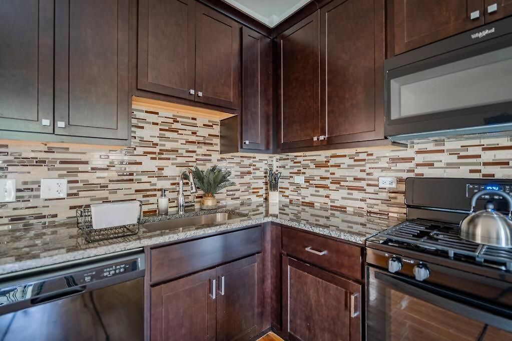 Lively 3br In - Milwaukee N3 * Chicago