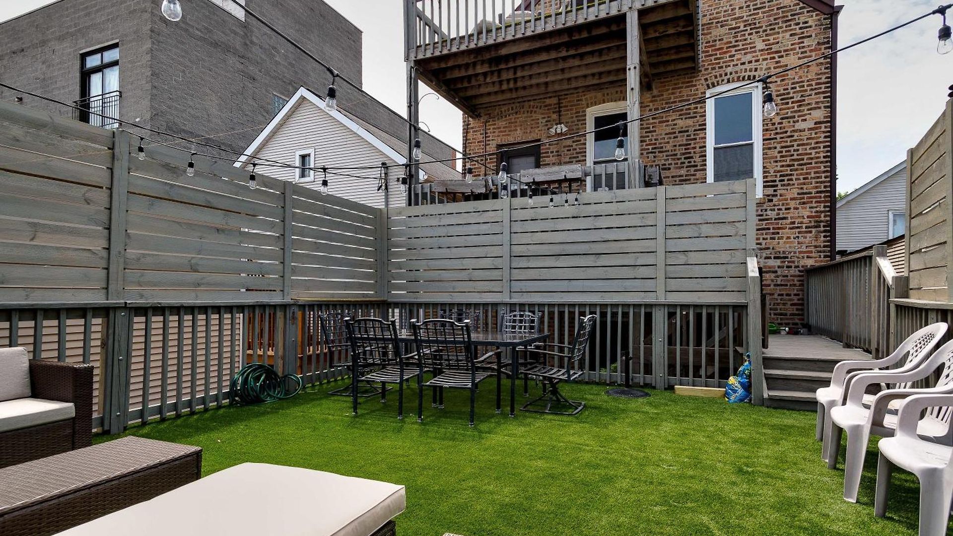 Apartment 3 Flat Building Downtown - With Private Patios