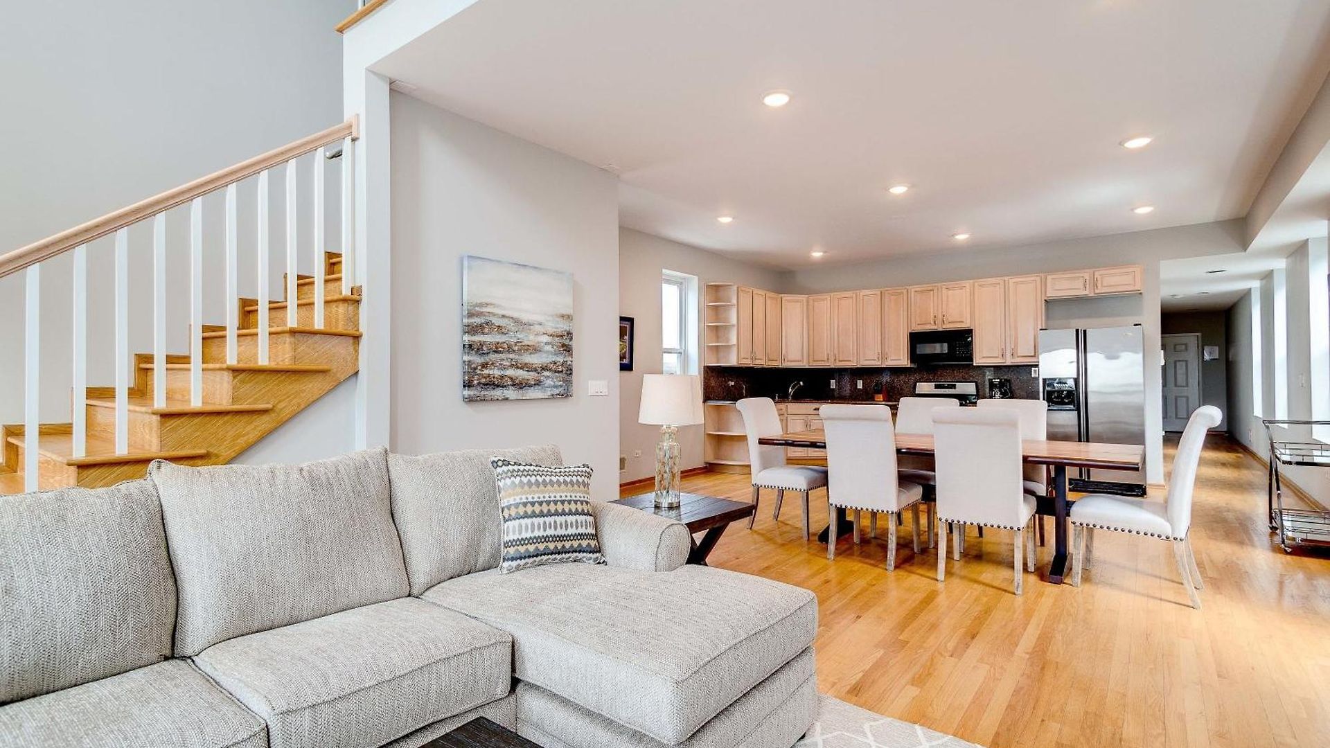 3 Flat Building Downtown - With Private Patios Apartment