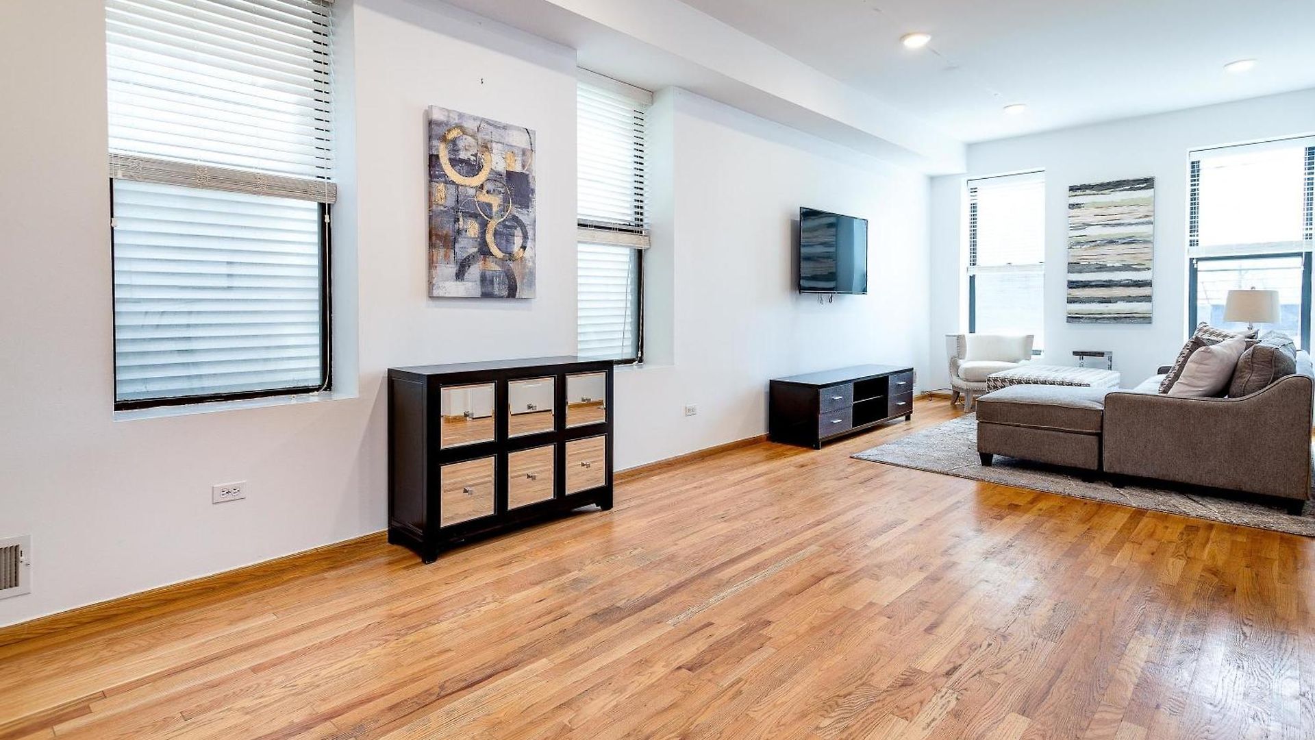 3 Flat Building Downtown - With Private Patios Apartment *