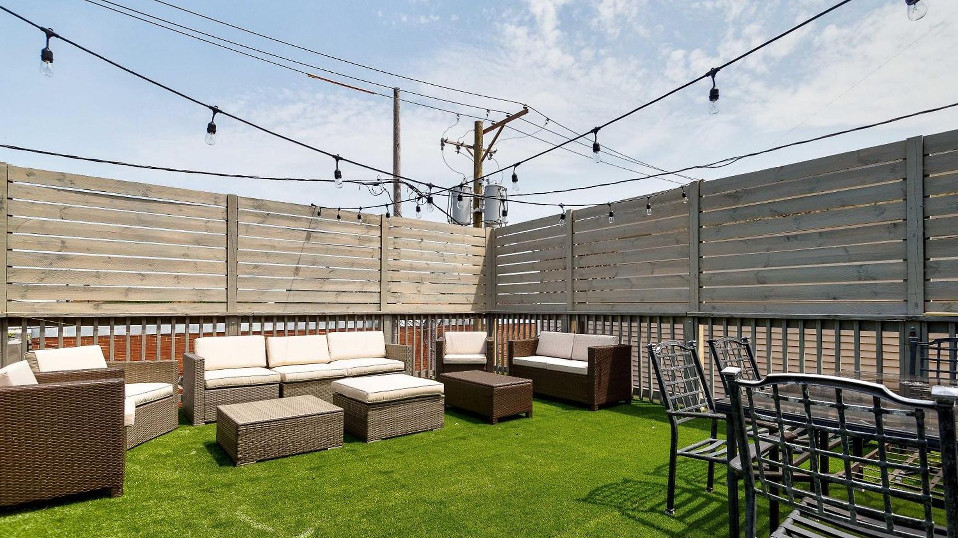 3 Flat Building Downtown - With Private Patios Apartment *