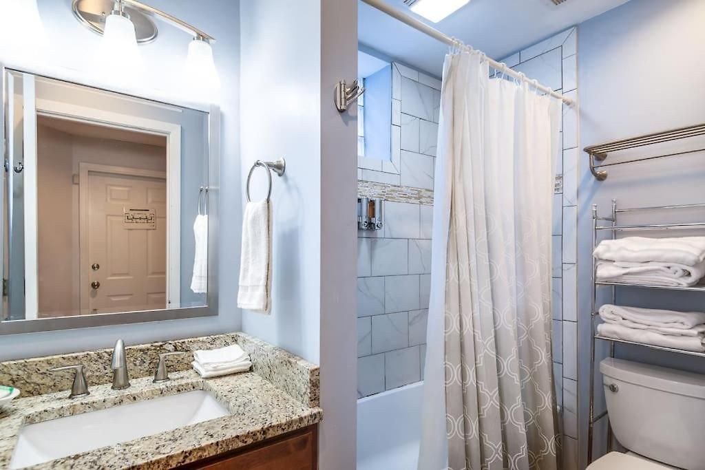 Lincoln Park Living - 2