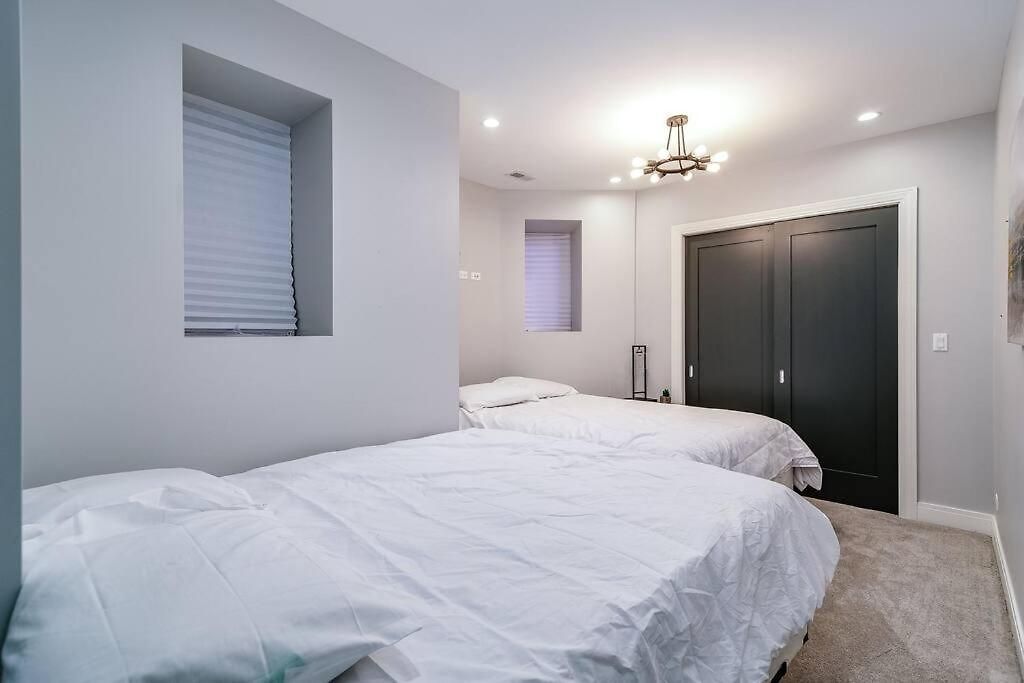 Apartment Immaculate Brand New Downtown *