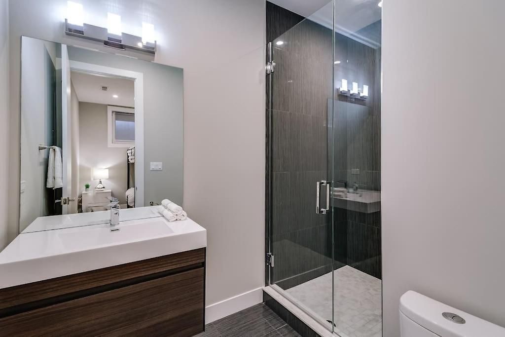 Stunning Duplex #1 - Downtown River North Chicago
