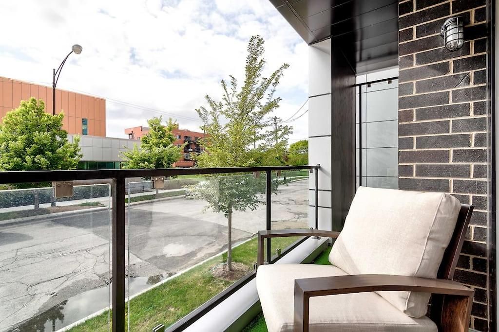 Stunning Duplex #1 - Downtown River North *