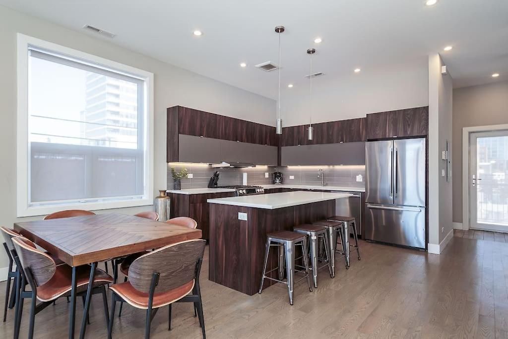 New Construction Building In River North Holiday home