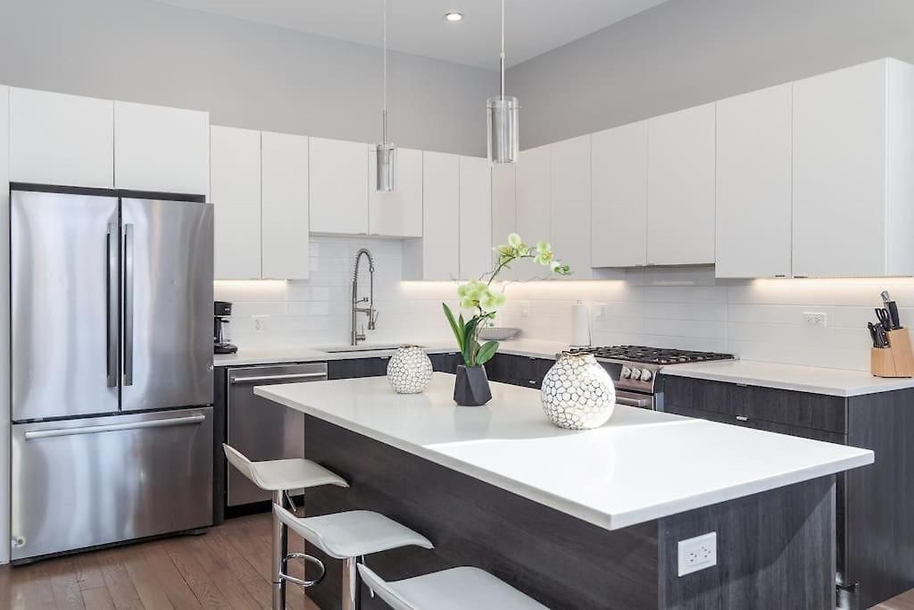 New Construction Building In River North *