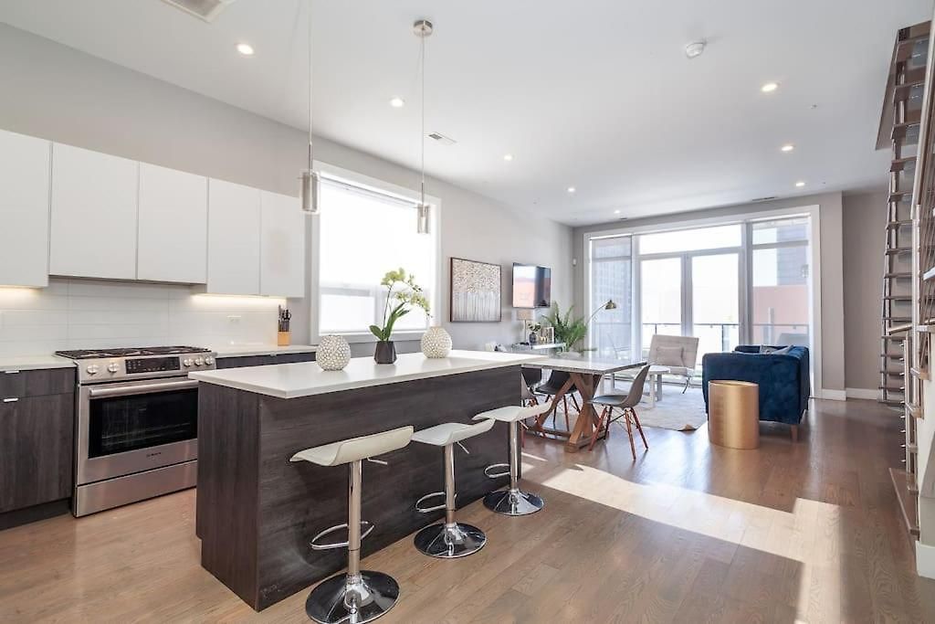 New Construction Building In River North Holiday home *