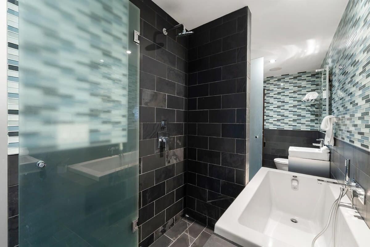 5br 5ba Architectural Estate-theatre Gym Rooftop