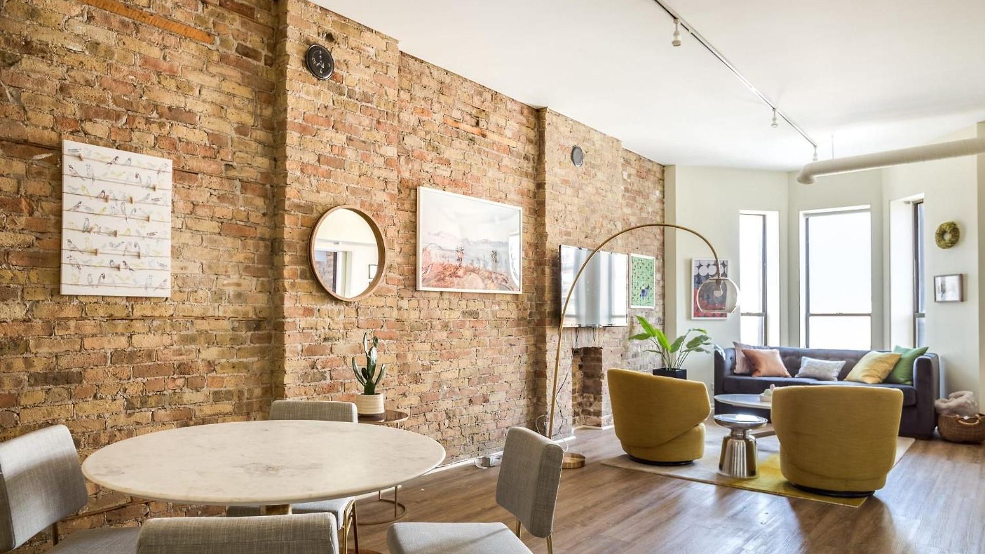 Beautifully Remodeled Flat Downtown #3n