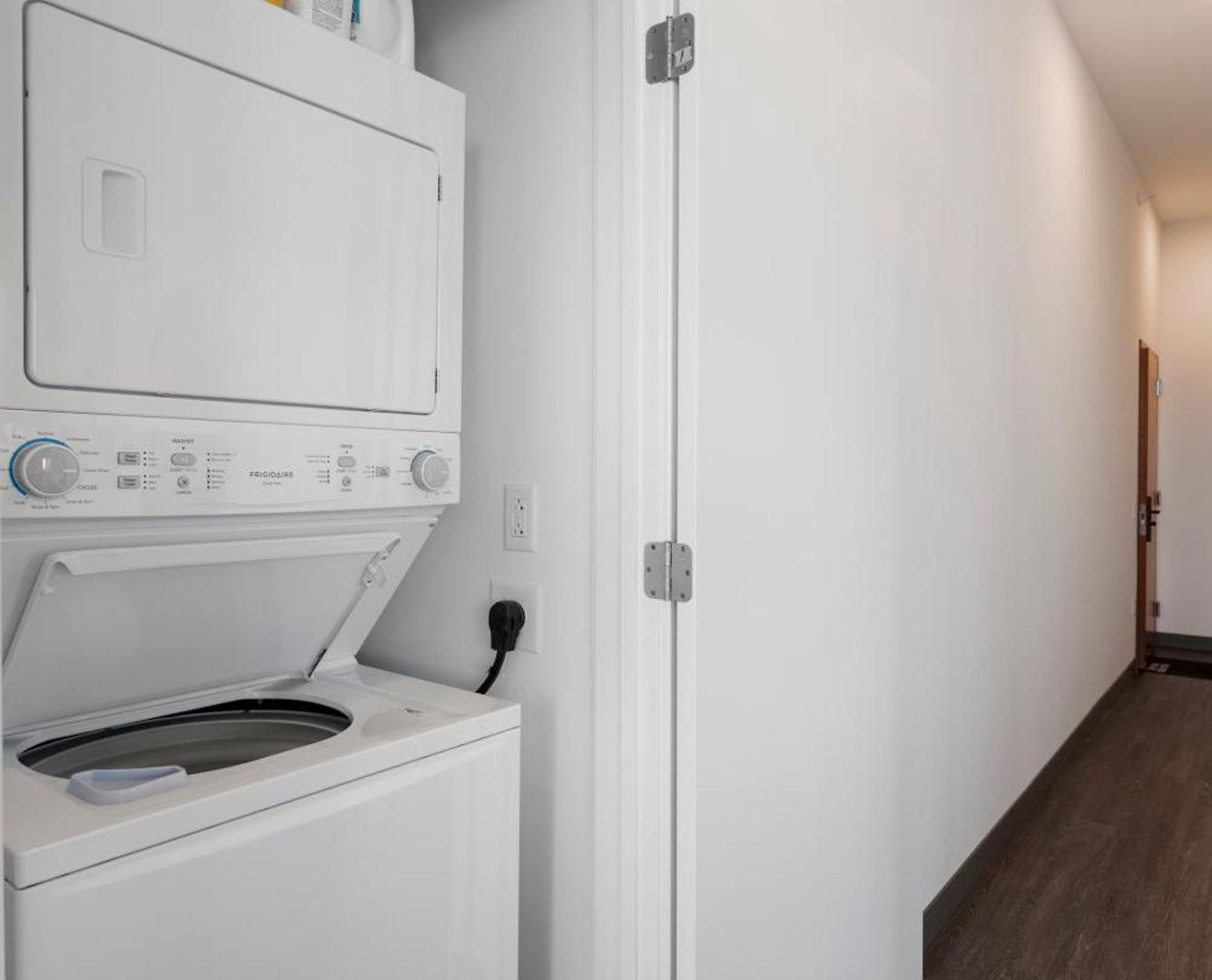 Apartment Fulbrix Bright Designer With West Loop Views