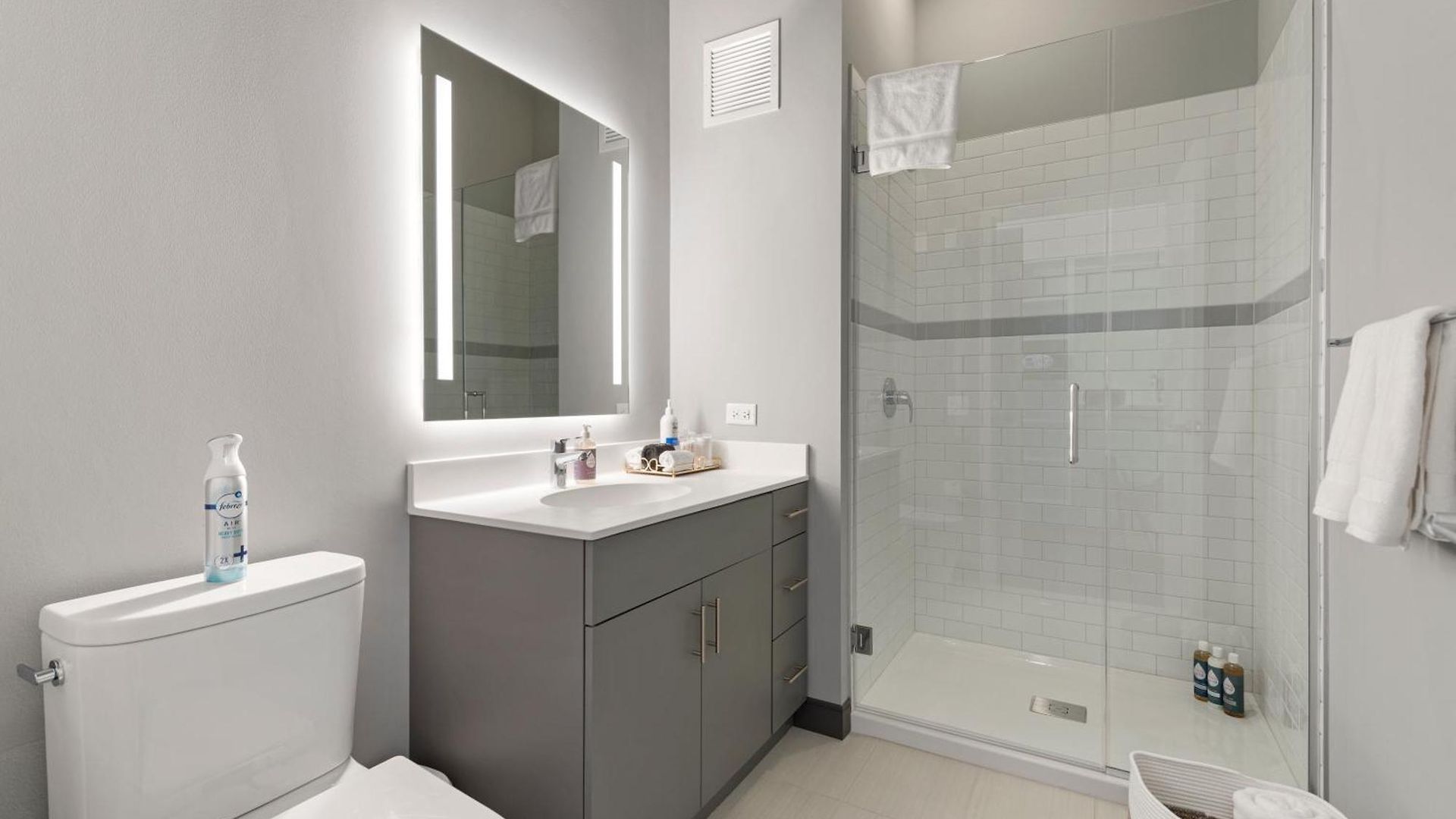 Apartment Fulbrix Bright Designer With West Loop Views