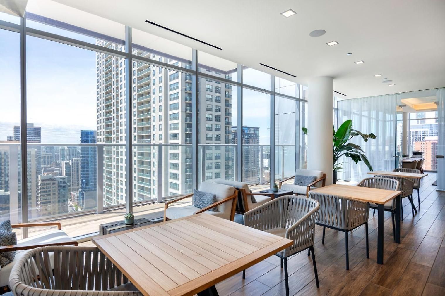 River North 1br W Coffee Shop Gym Nr Chi-972 Apartment *