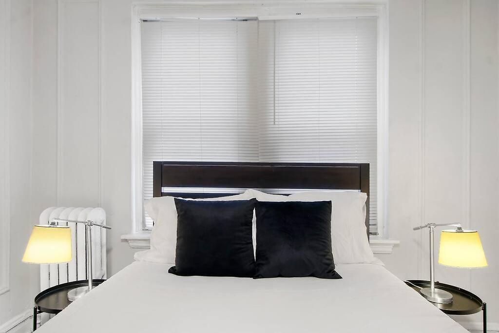 Unit Cozy & Convenient - Bstone 226 Rep * Chicago