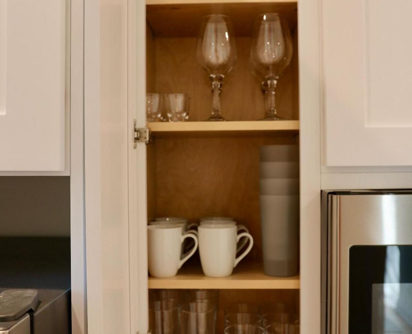First Floor In Apartment *