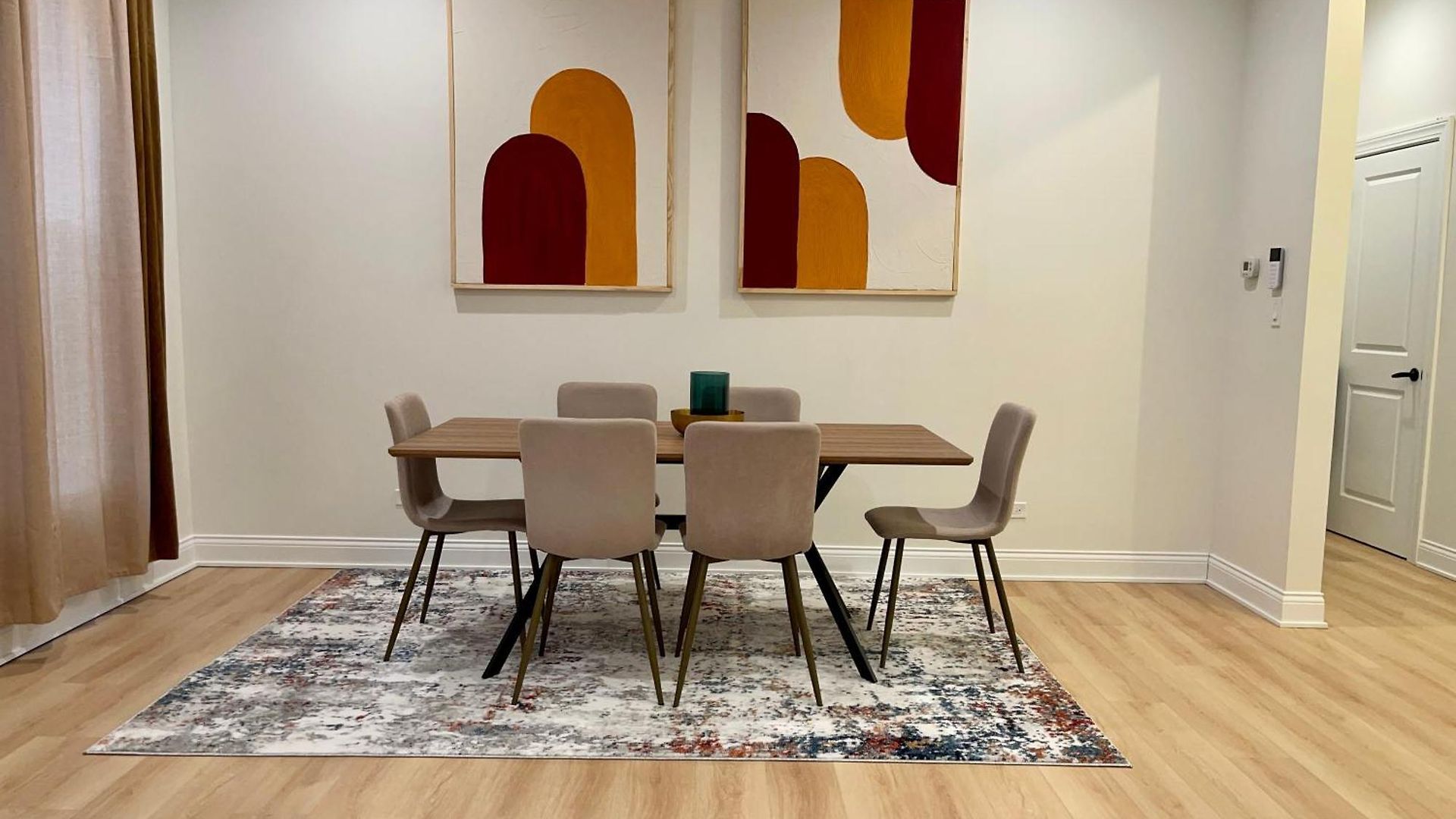 Apartment First Floor In Chicago