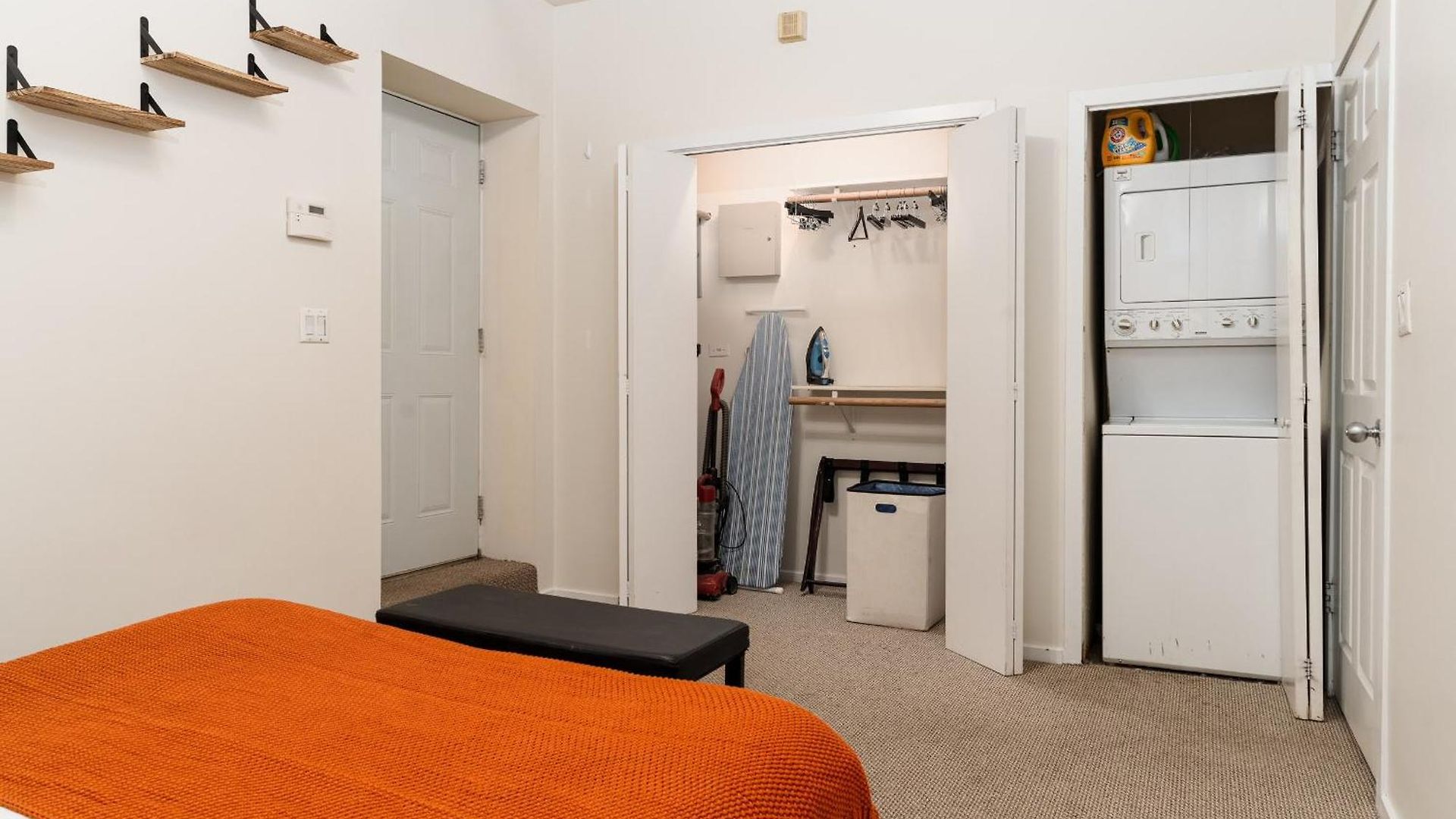 Wicker Park 2br Near Milwaukee Ave