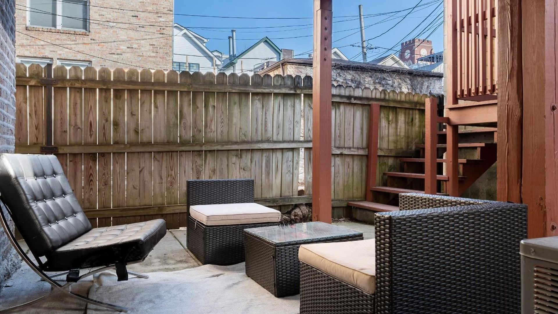 Wicker Park 2br Near Milwaukee Ave Apartment Chicago